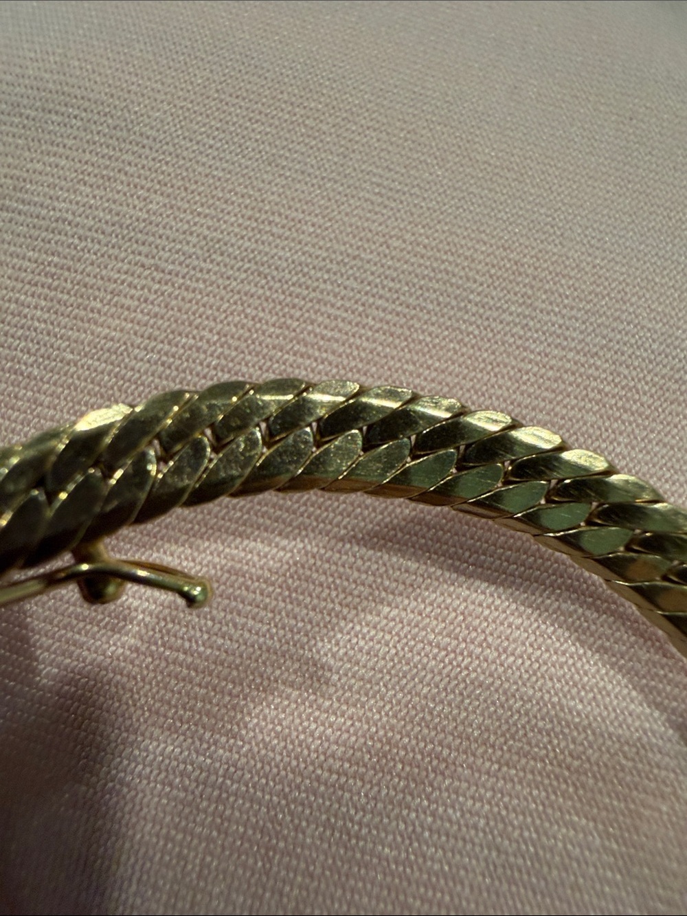 Elegant Gold-Tone Herringbone Necklace - Picture 6 of 7